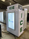 Крытым коммерчески ящик льда льда положенный в мешки замораживателем с 2 стеклянными дверями