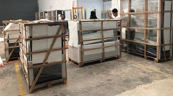 Витрина мороженого нового продукта с ясной стеклянной раздвижной дверью 4